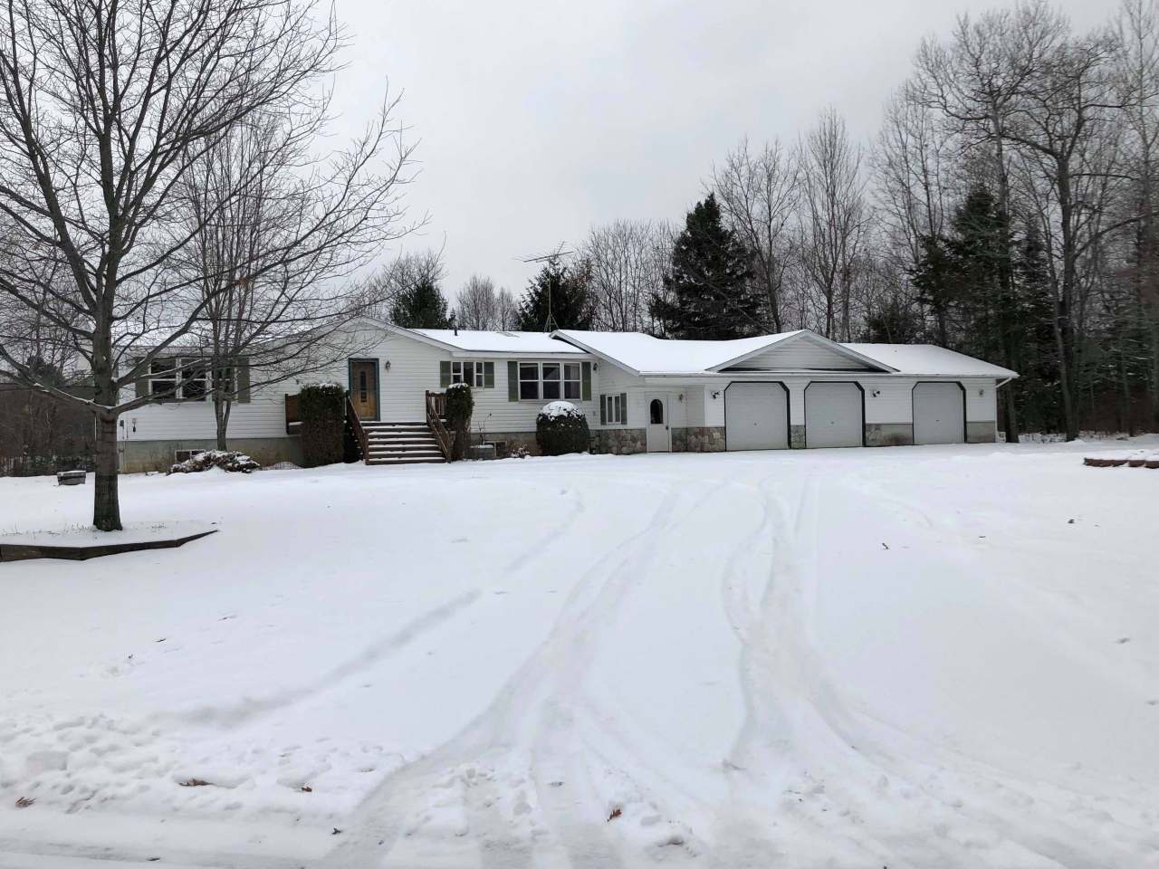 3655 Sunset Lane Rhinelander, WI 54501 - Photo 1 of 12 Gallery Image 1