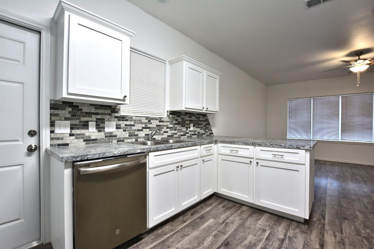 1327 94th Street, Unit A Lubbock, TX 79423 - Photo 7 of 26 Photo 7