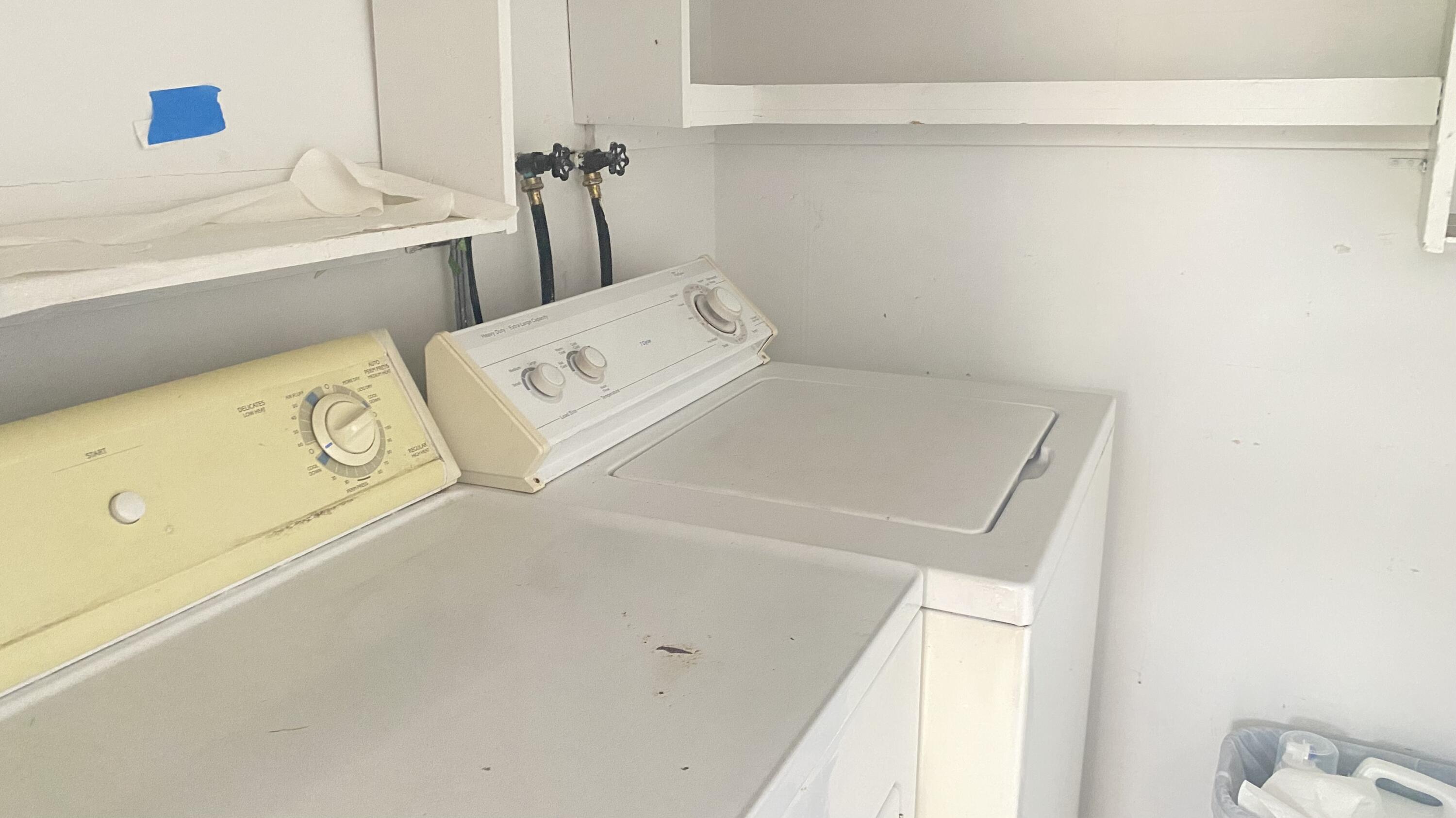 177 Delray Beach, FL 33484 - Photo 12 of 29 laundry room