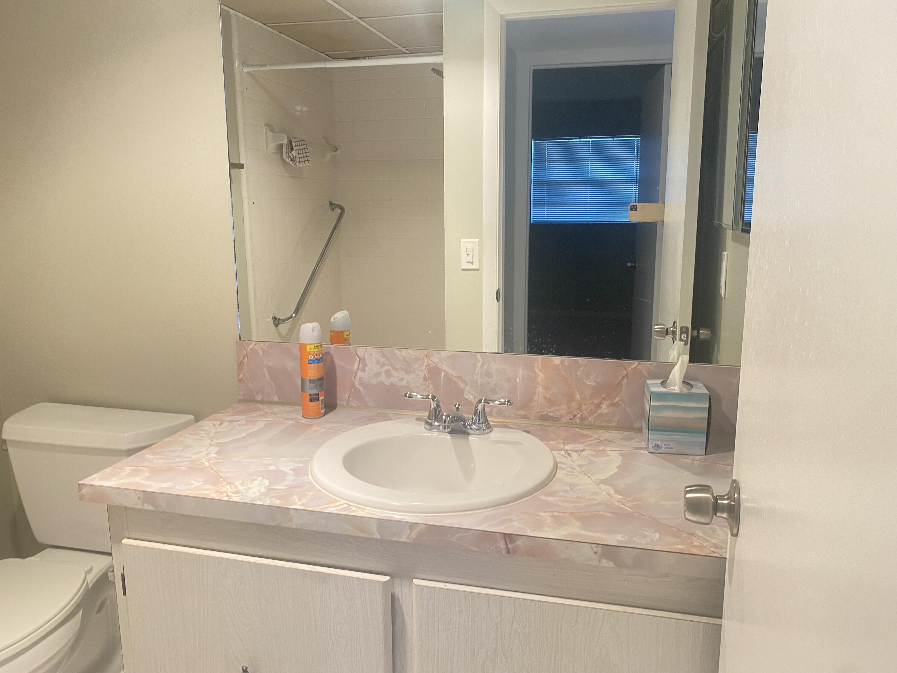 177 Delray Beach, FL 33484 - Photo 10 of 29 Master bathroom