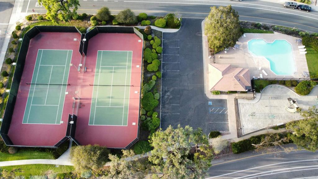 1420 Tres Hermanas Way Encinitas, CA 92024 - Photo 15 of 65