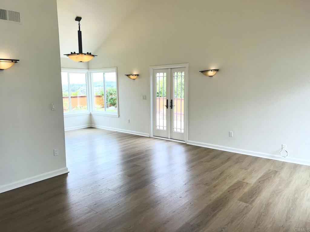 1420 Tres Hermanas Way Encinitas, CA 92024 - Photo 17 of 65