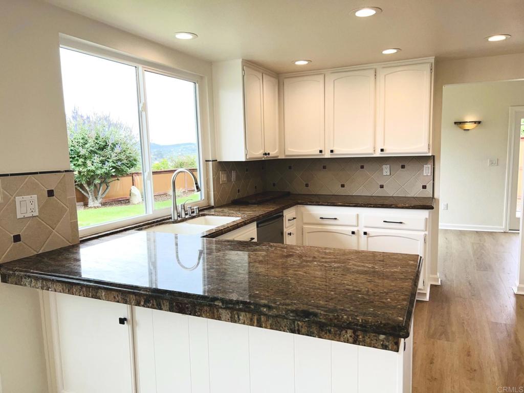 1420 Tres Hermanas Way Encinitas, CA 92024 - Photo 42 of 65