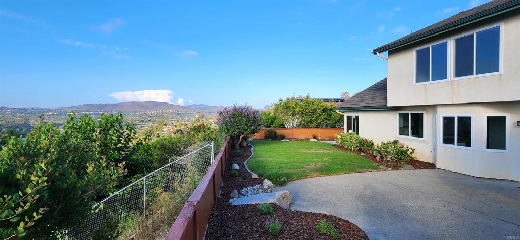 1420 Tres Hermanas Way Encinitas, CA 92024 - Photo 7 of 65