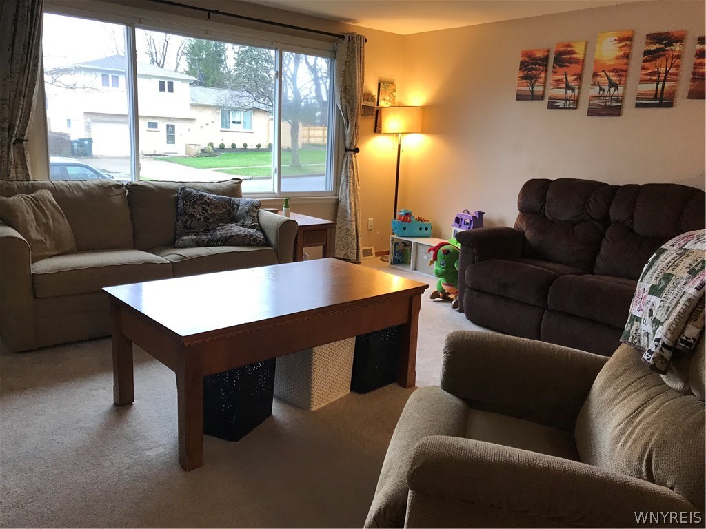 33 Anthony Drive Lancaster, NY 14043 - Photo 3 of 22 Nice picture window