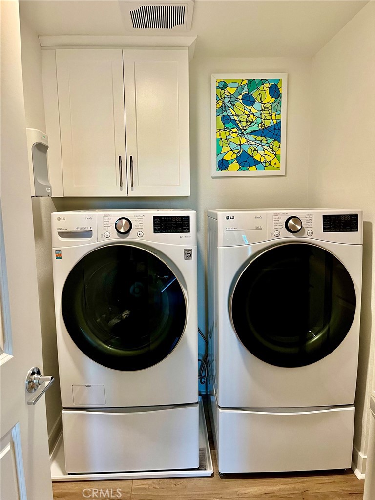 2870 Wagon Wheel Road, Unit 304 Oxnard, CA 93036 - Photo 16 of 31 Utility Room/Laundry Room