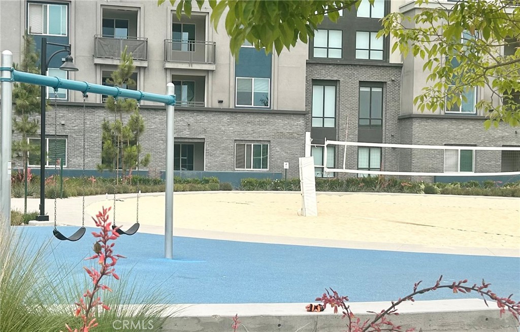 2870 Wagon Wheel Road, Unit 304 Oxnard, CA 93036 - Photo 28 of 31 Swings