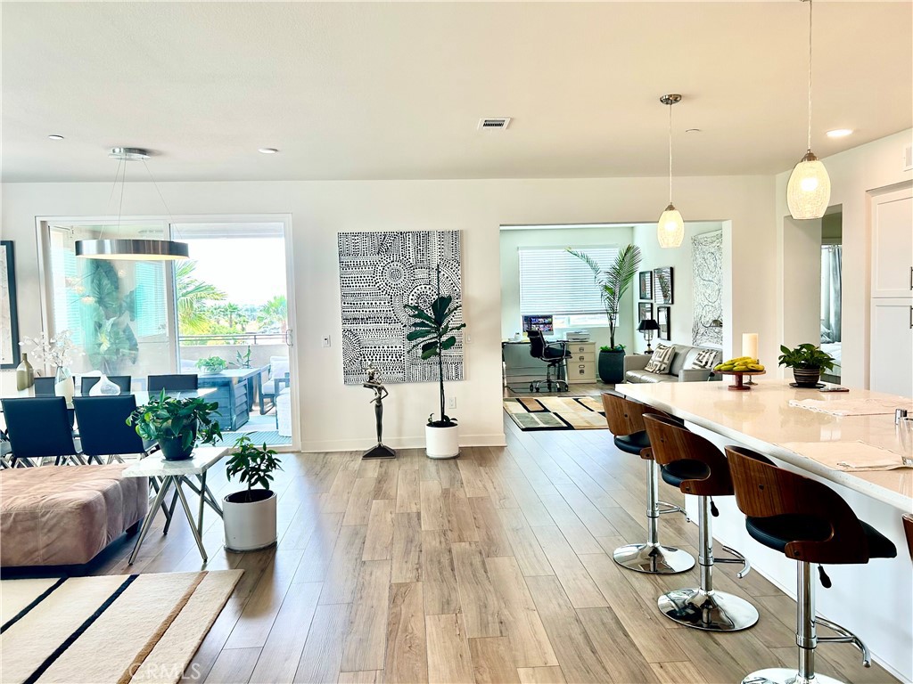 2870 Wagon Wheel Road, Unit 304 Oxnard, CA 93036 - Photo 5 of 31 Kitchen, Living Room Formal Dining Room