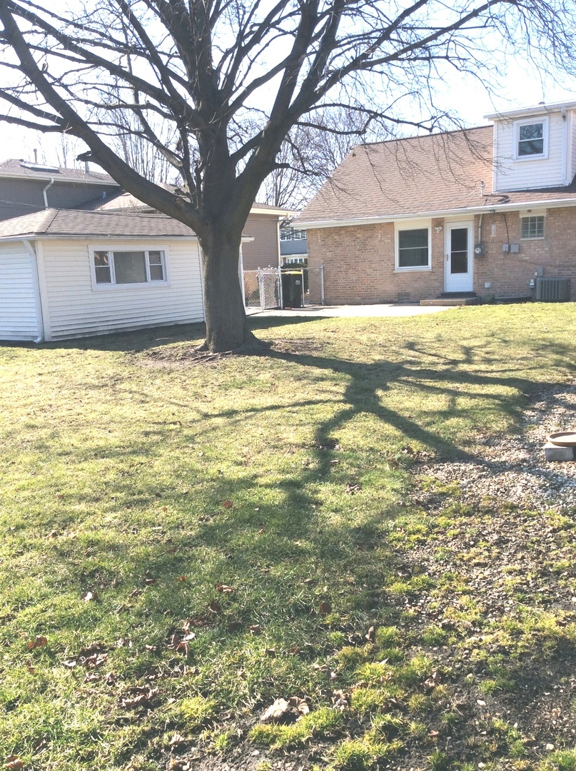 10309 Barnard Drive Chicago Ridge, IL 60415 - Photo 23 of 33 Gallery Image 23