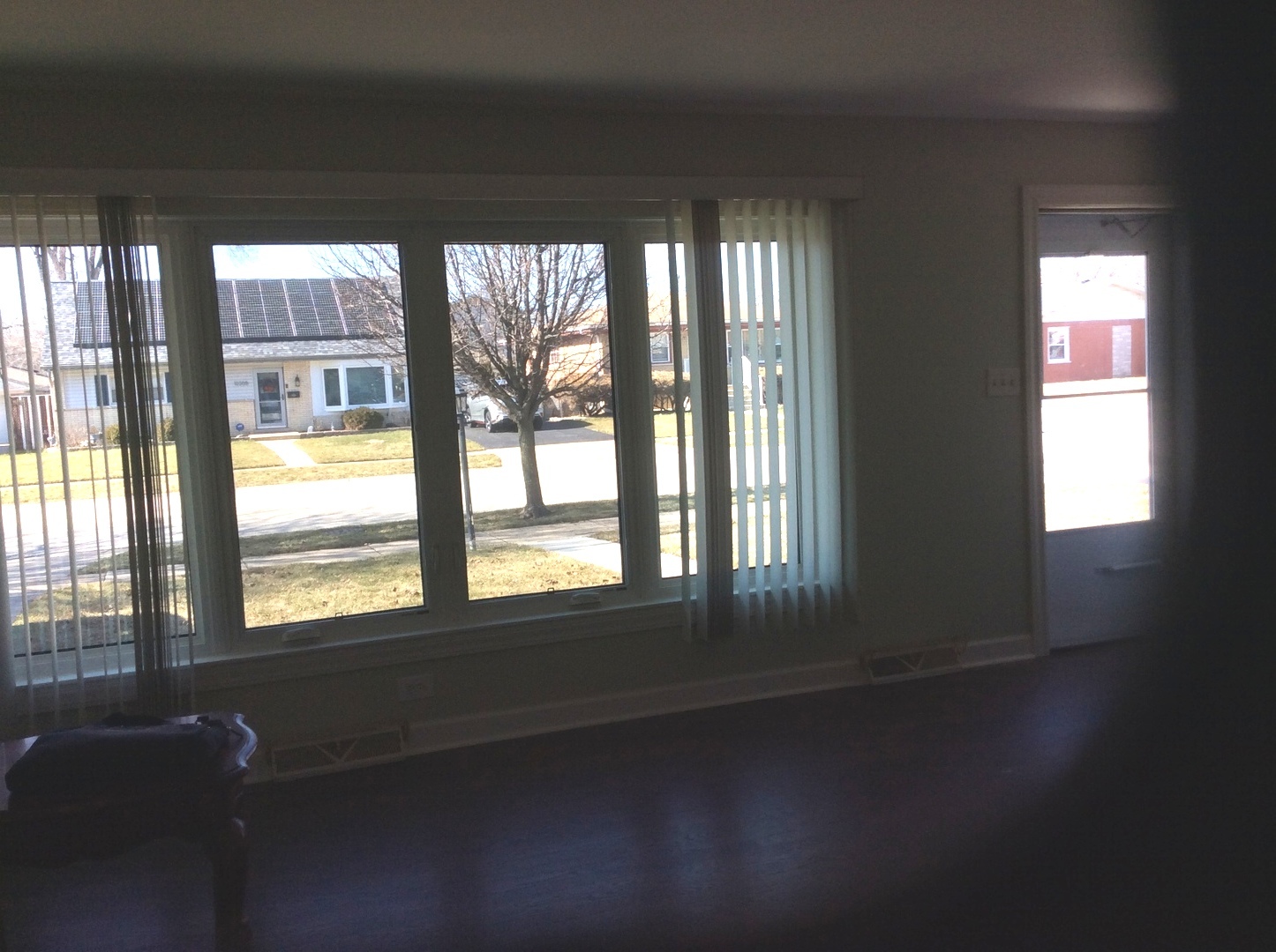 10309 Barnard Drive Chicago Ridge, IL 60415 - Photo 5 of 33 Gallery Image 5