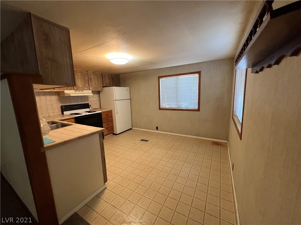 81 Russell Road Pahrump, NV 89048 - Photo 22 of 36 Gallery Image 22