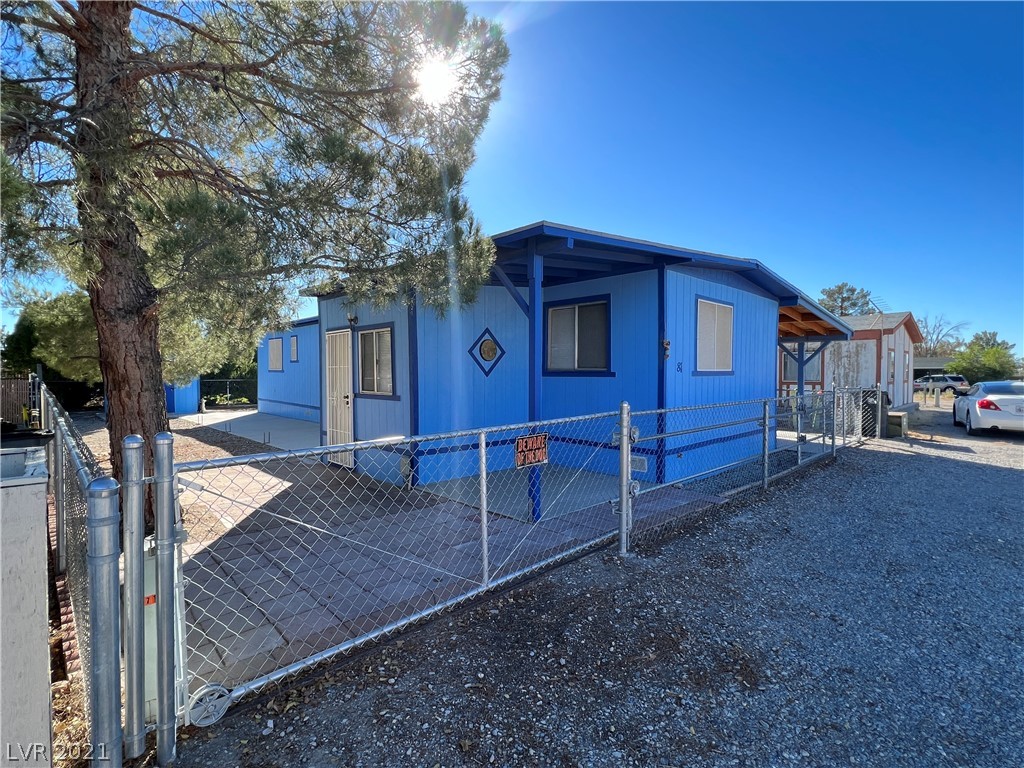 81 Russell Road Pahrump, NV 89048 - Photo 3 of 36 Gallery Image 3