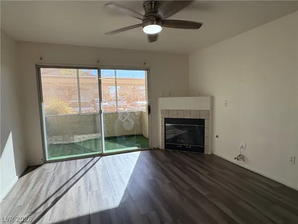 $1,250 | 5710 East Tropicana Avenue, Unit 1218, Las Vegas, NV 89122