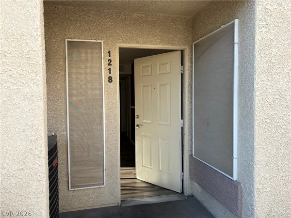 $1,250 | 5710 East Tropicana Avenue, Unit 1218, Las Vegas, NV 89122