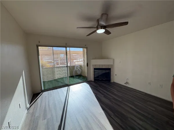 $1,250 | 5710 East Tropicana Avenue, Unit 1218, Las Vegas, NV 89122