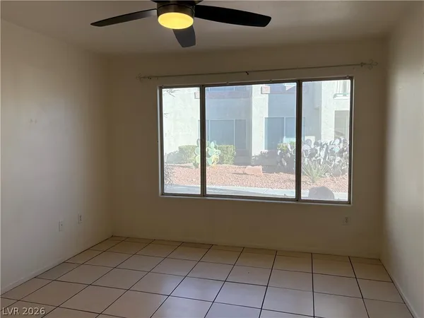 $1,250 | 5710 East Tropicana Avenue, Unit 1218, Las Vegas, NV 89122