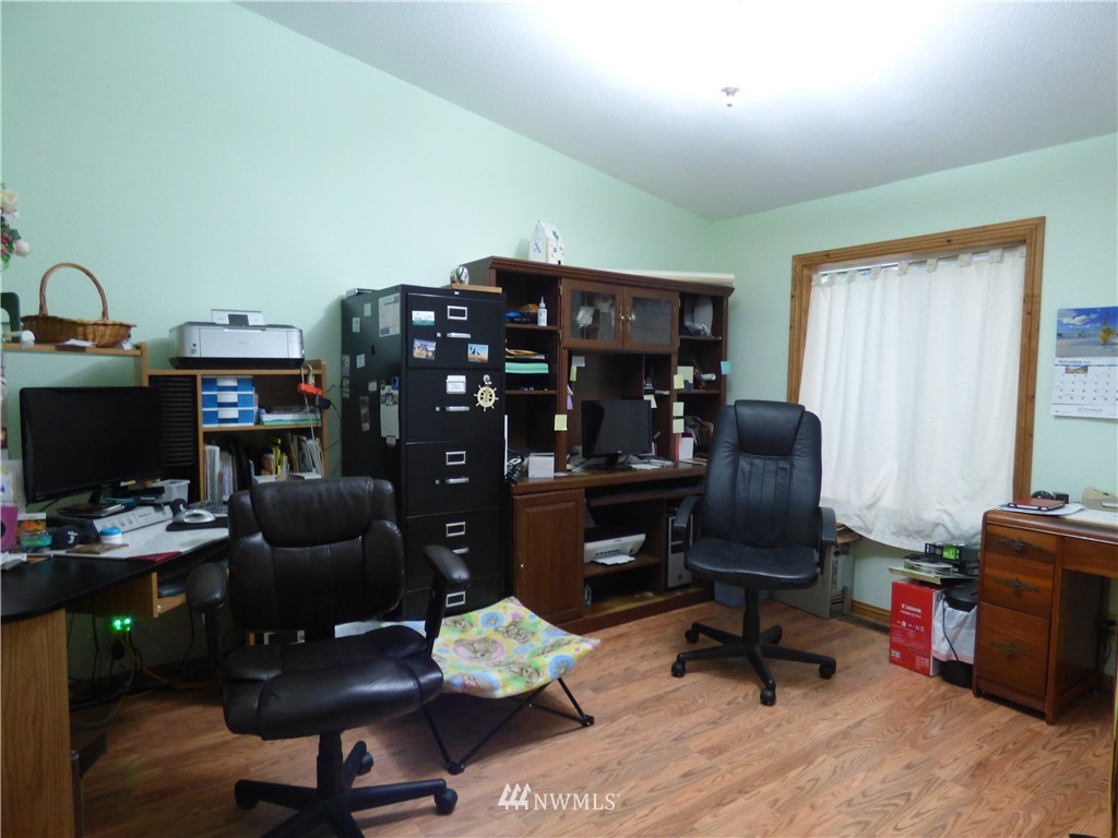 282 Rhododendron Drive Sequim, WA 98382 - Photo 18 of 25 Gallery Image 18