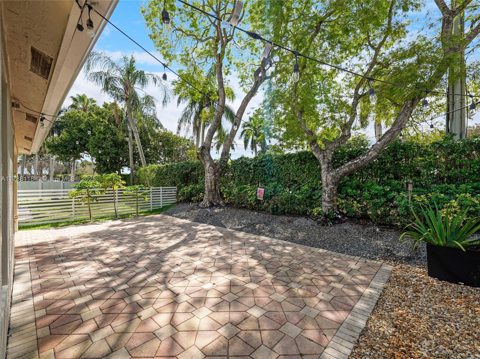 Silver Shores Miramar, FL 33027 - Photo 34 of 42 a view of backyard with green space