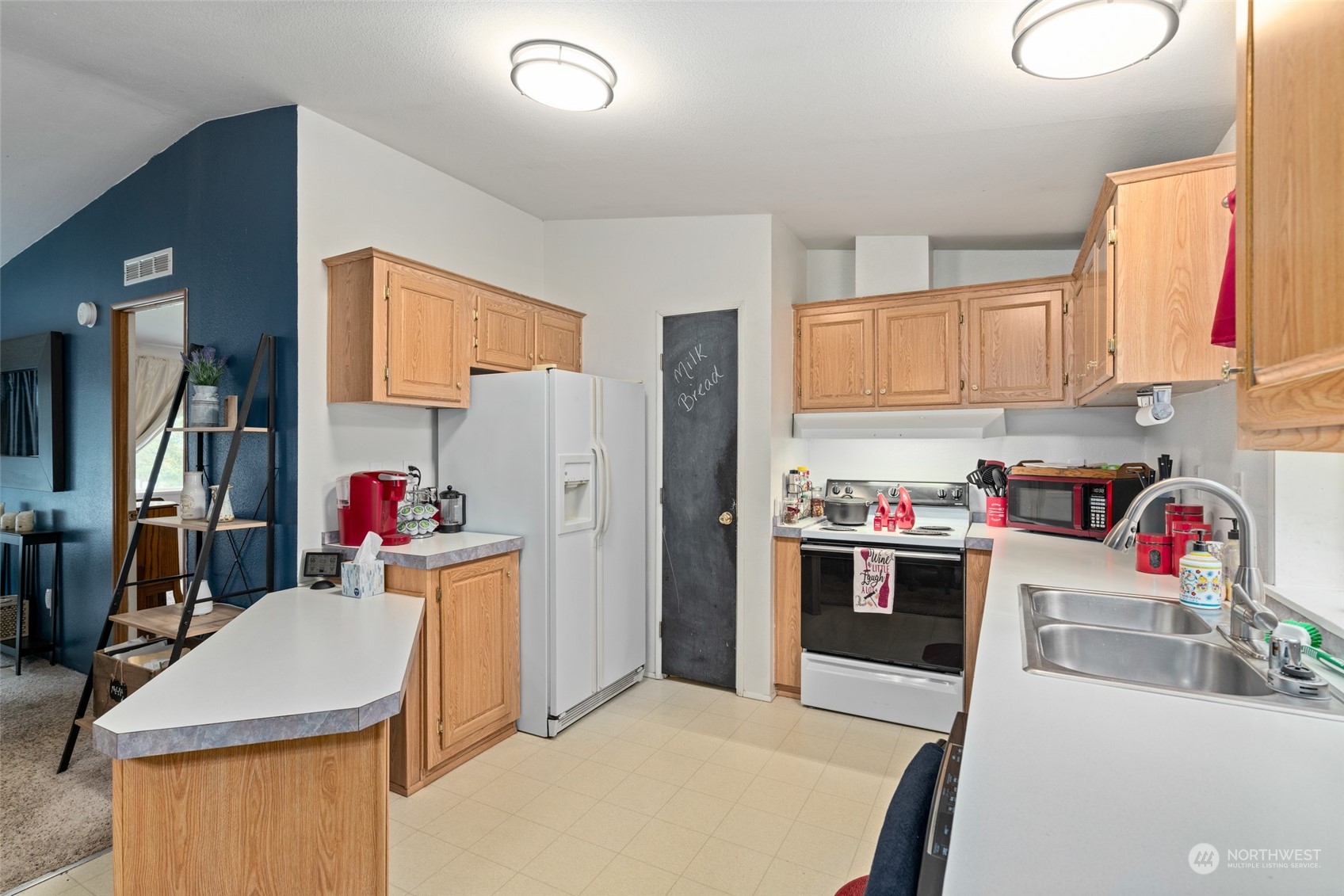 4580 Navarre Coulee Road Chelan, WA 98816 - Photo 7 of 36 Gallery Image 7