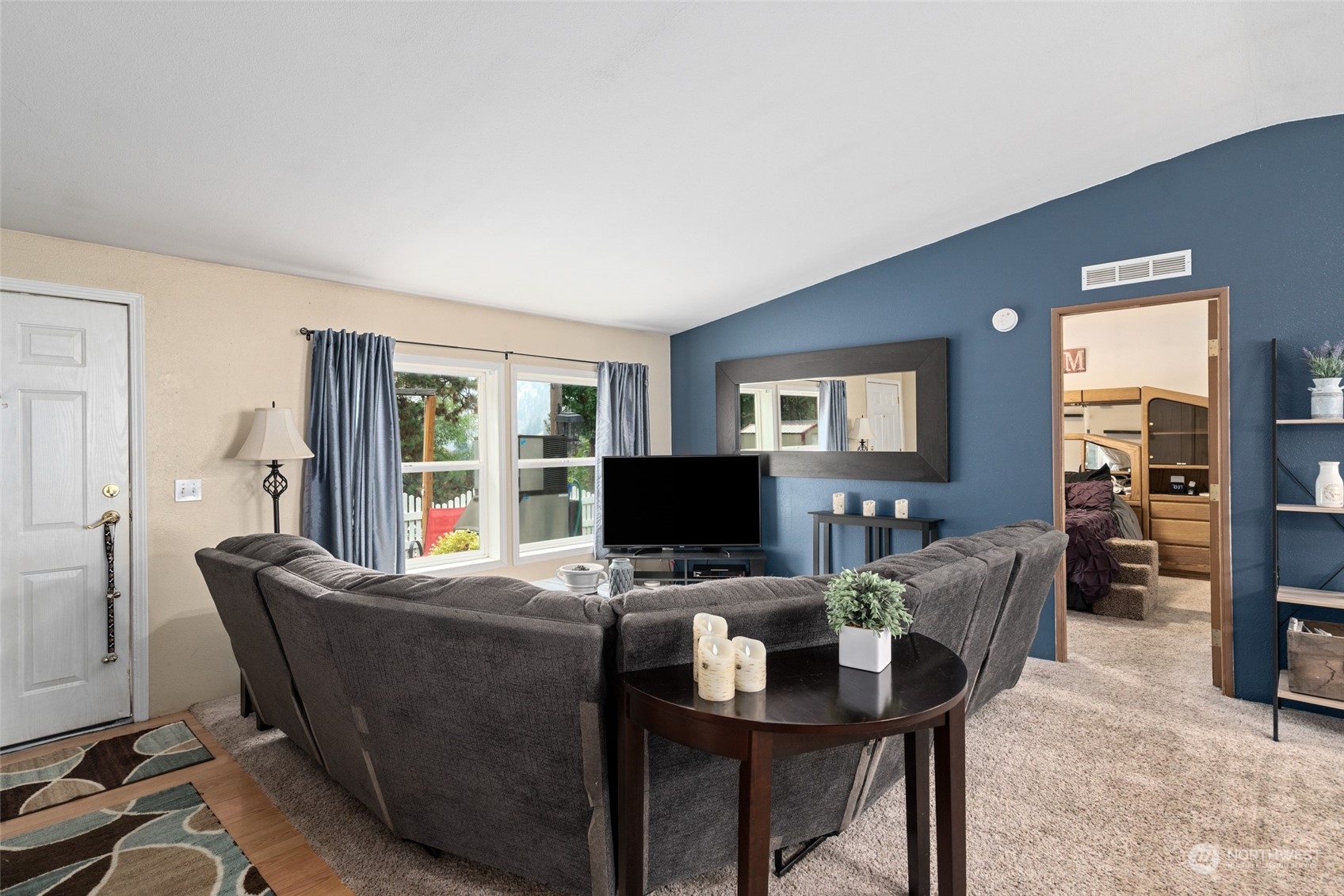 4580 Navarre Coulee Road Chelan, WA 98816 - Photo 10 of 36 Gallery Image 10