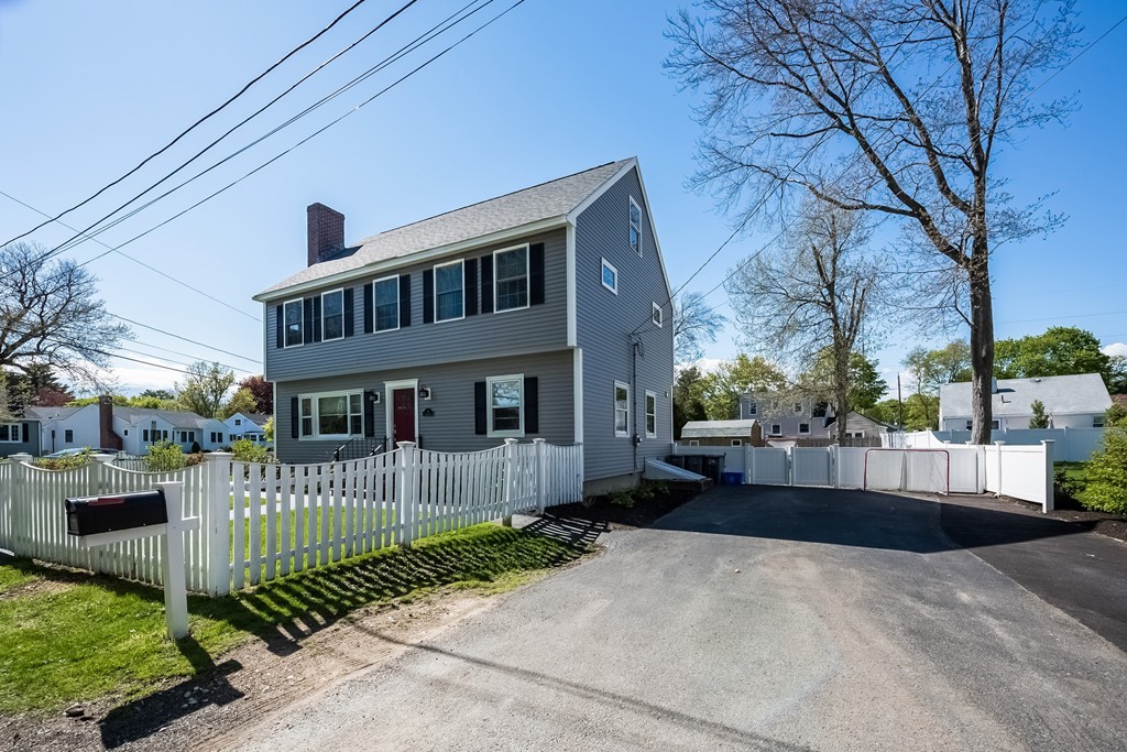 1 Bonad Road Beverly, MA 01915 - Photo 3 of 30 Gallery Image 3
