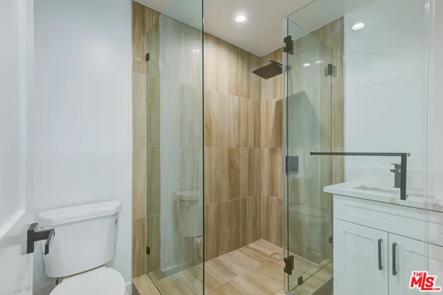 $2,675 | 11918 Rochester Avenue, Los Angeles, CA 90025