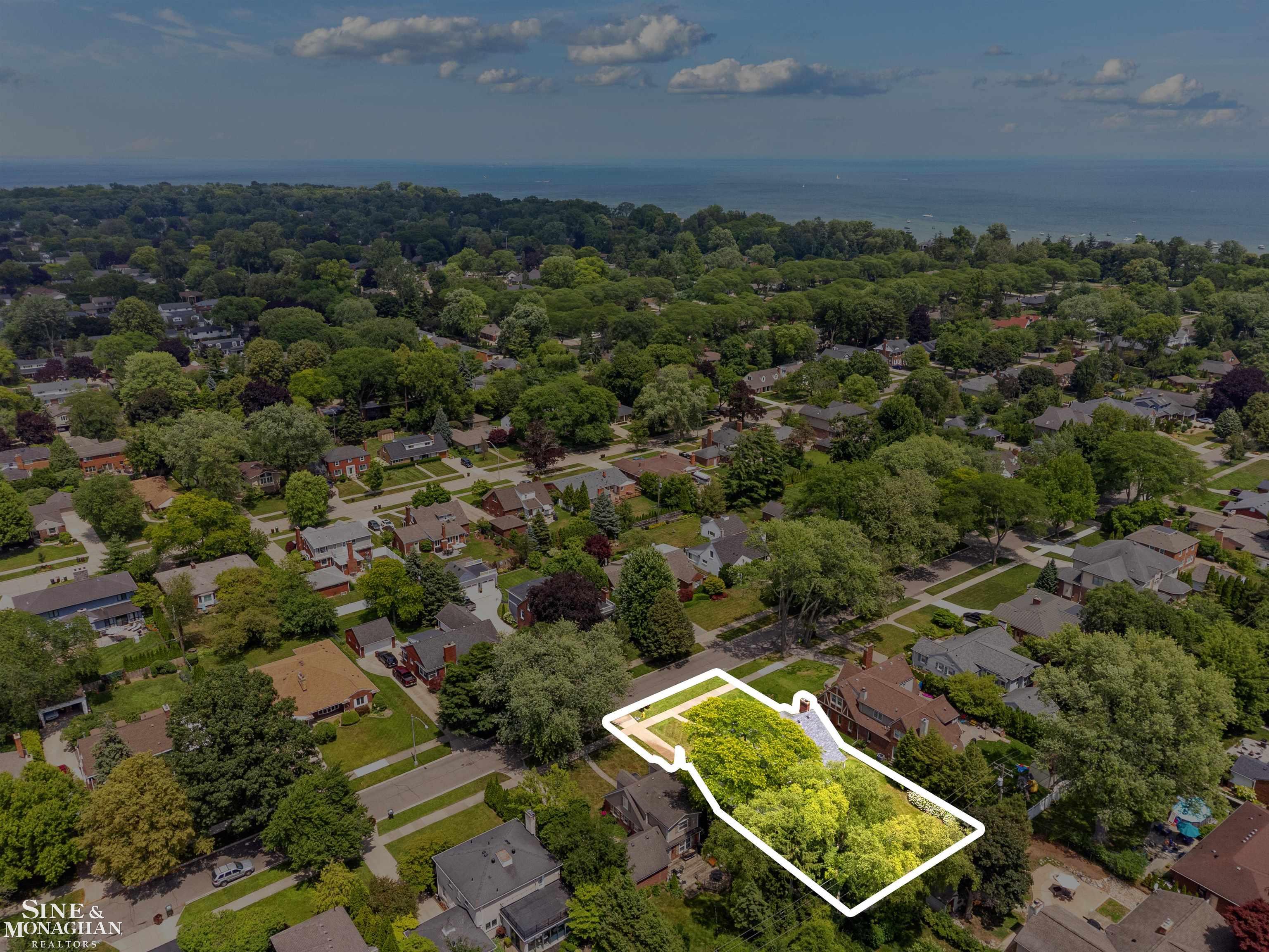 581 Hampton Road Grosse Pointe Woods, MI 48236 - Photo 49 of 60