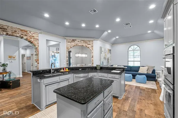 $1,099,999 | 1957 Leeward Cove, Benton, LA 71006