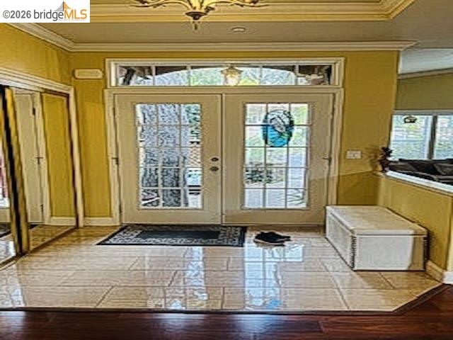 552 Bean Creek Road, Unit SPC 94 Scotts Valley, CA 95066 - Photo 2 of 23 a living room with a floor to ceiling window and wooden floor