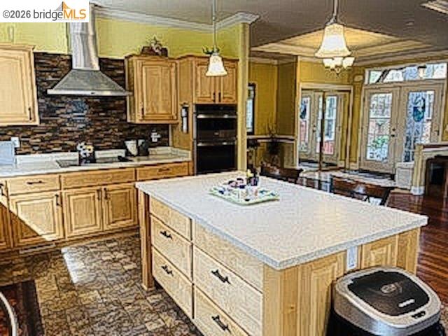 552 Bean Creek Road, Unit SPC 94 Scotts Valley, CA 95066 - Photo 4 of 23 a kitchen that has a lot of cabinets in it