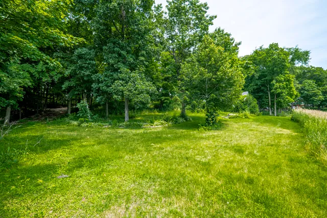 $229,900 | W6773 North Lakeshore Circle, Sugar Creek, WI 53121