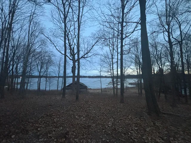 $229,900 | W6773 North Lakeshore Circle, Sugar Creek, WI 53121