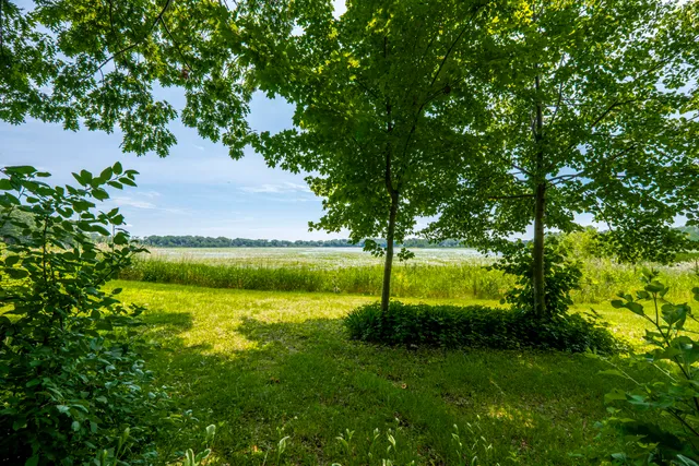 $229,900 | W6773 North Lakeshore Circle, Sugar Creek, WI 53121