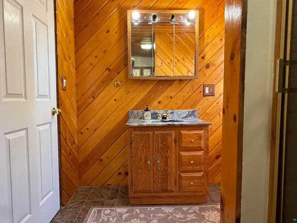 $184,900 | 954 East Camp Street, Ely, MN 55731