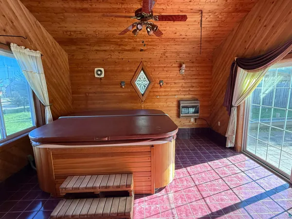 $184,900 | 954 East Camp Street, Ely, MN 55731