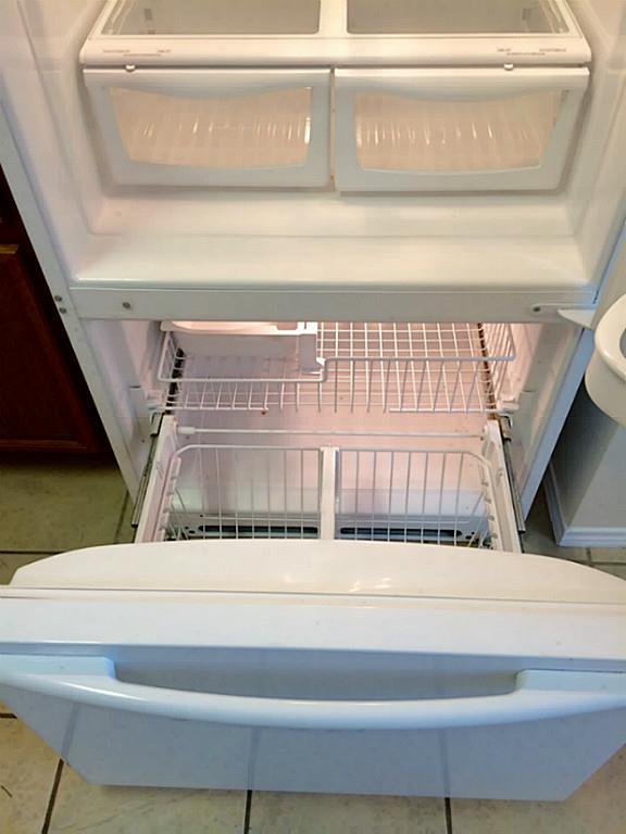 23826 Single Oak Street Spring, TX 77373 - Photo 8 of 28 DEEP FREEZER