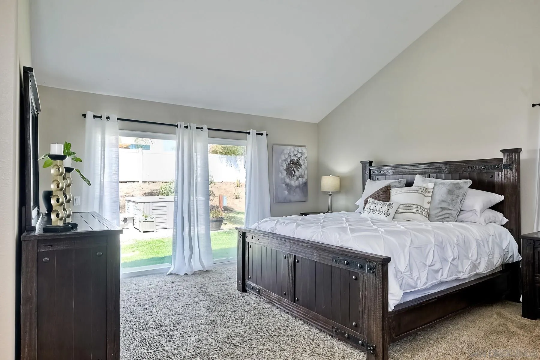 2866 Manzanita View Road Alpine, CA 91901 - Photo 21 of 39 a bedroom with a bed and a table