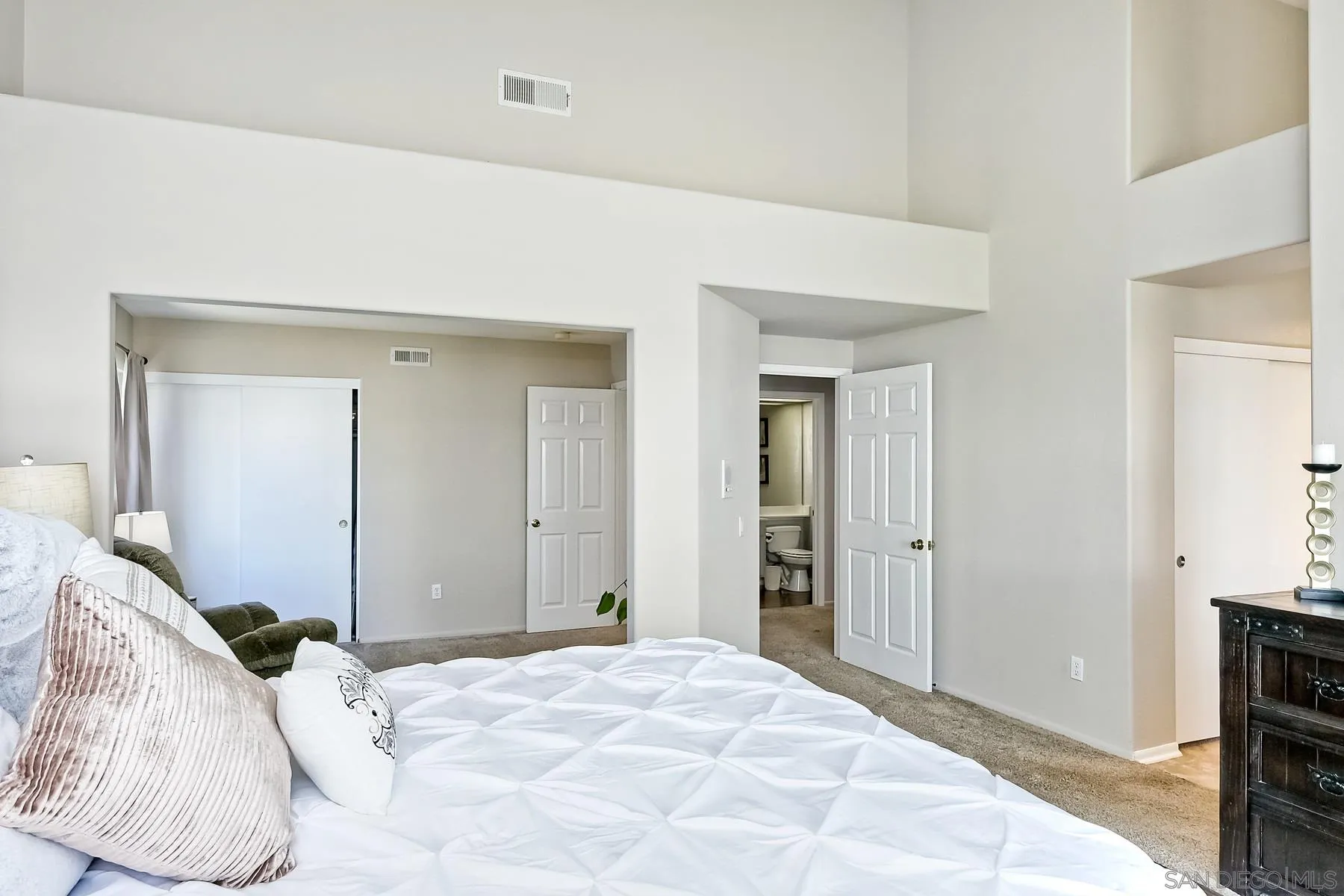 2866 Manzanita View Road Alpine, CA 91901 - Photo 23 of 39 a bed room with a bed and a television