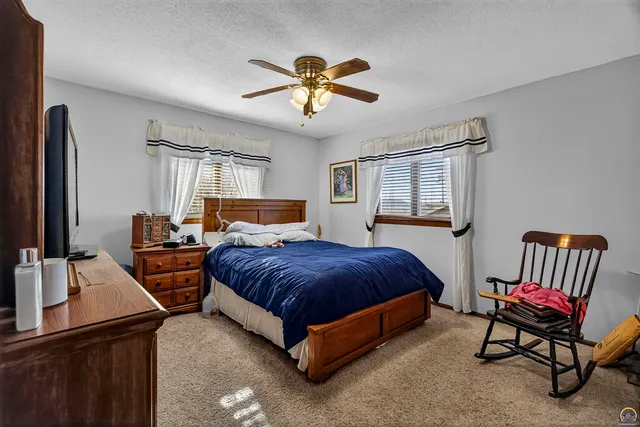 $199,500 | 201 Dakota Avenue, Holton, KS 66436