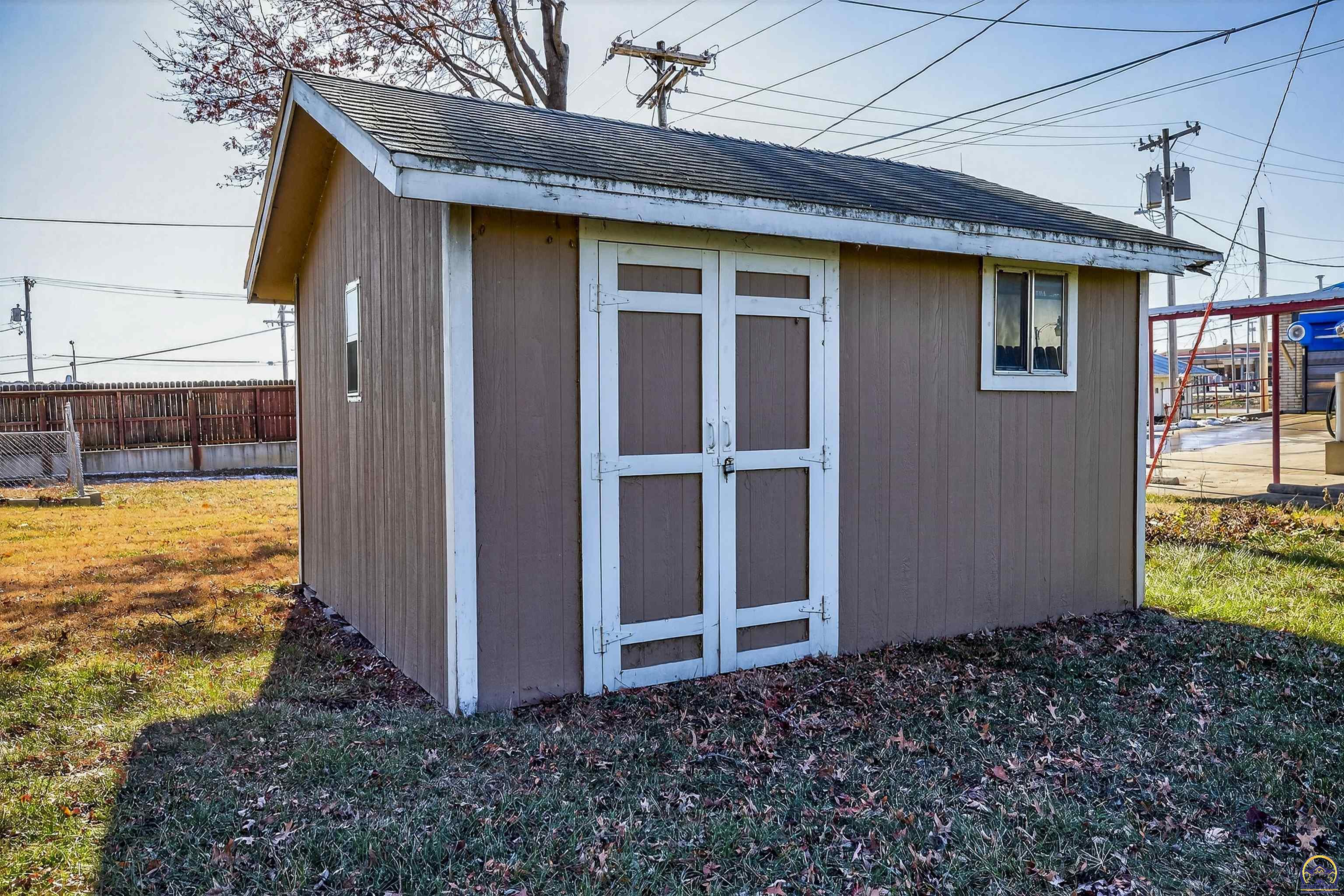 201 Dakota Avenue Holton, KS 66436 - Photo 23 of 25