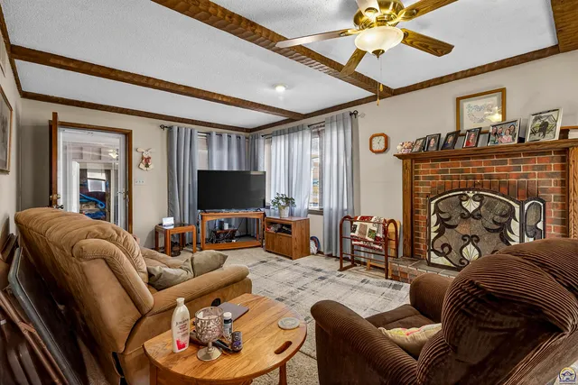 $199,500 | 201 Dakota Avenue, Holton, KS 66436