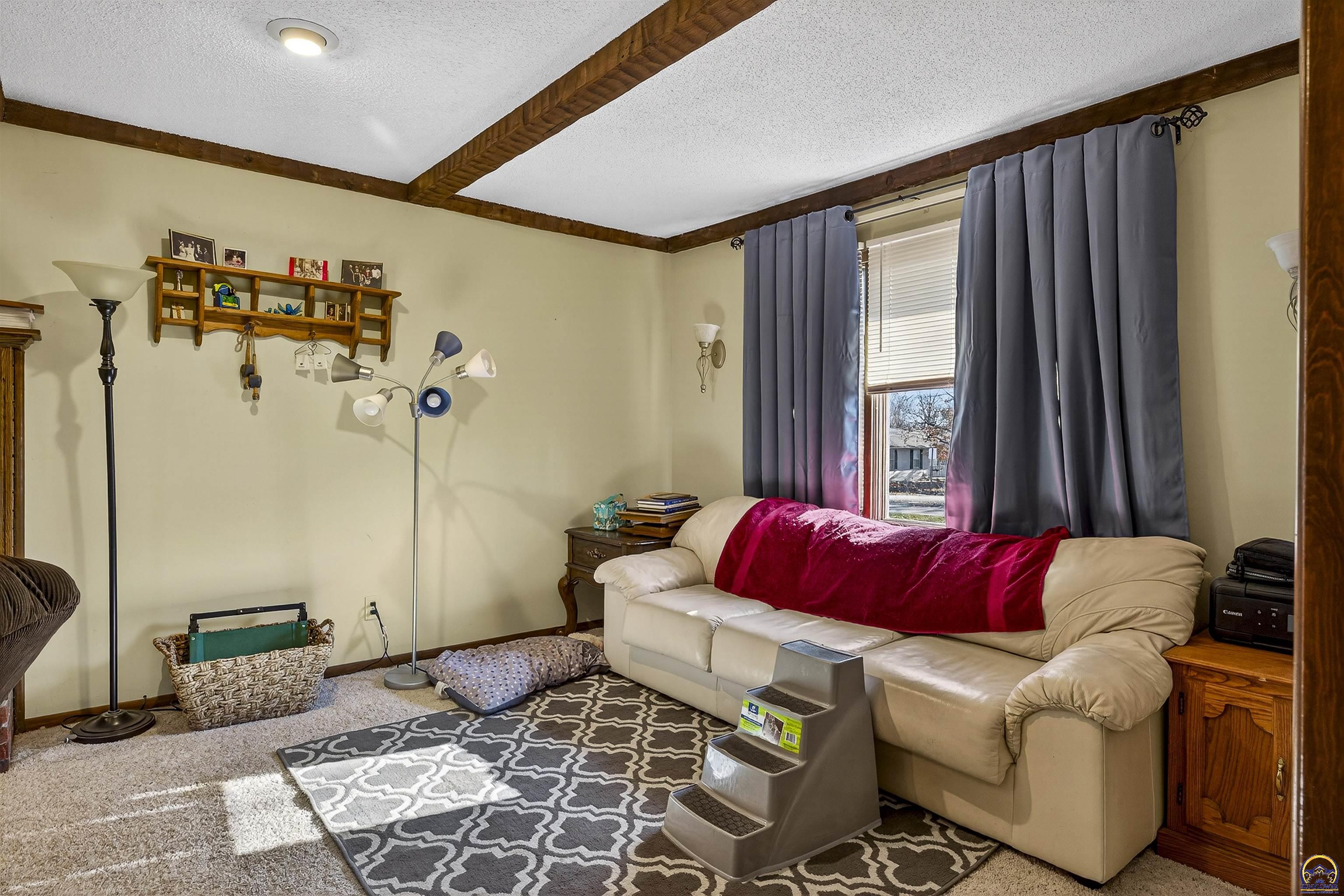 201 Dakota Avenue Holton, KS 66436 - Photo 5 of 25