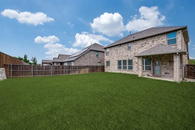 $2,300 | 6136 Hightower Street, Aubrey, TX 76227