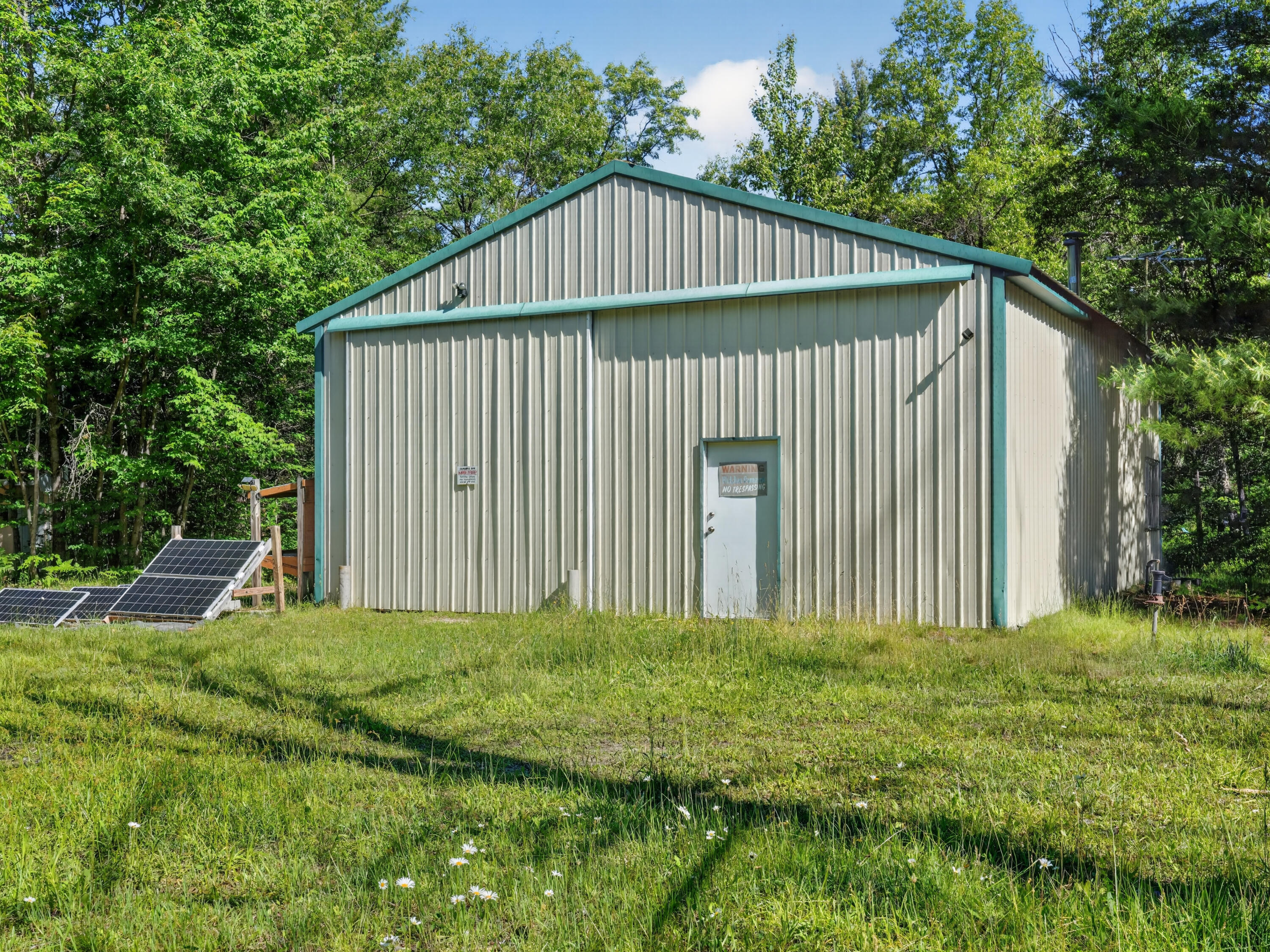 4473 Hamilton Drive Harrison, MI 48625 - Photo 25 of 77 12