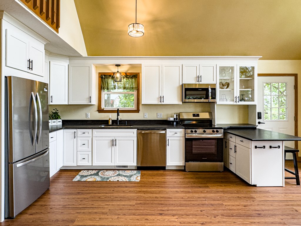 1484 Cardinal Road Murphy, NC 28906 - Photo 20 of 89 Gallery Image 20
