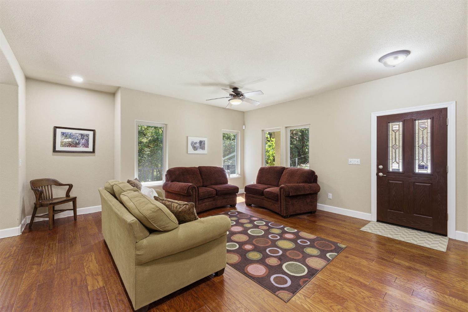 4550 Newtown Road Placerville, CA 95667 - Photo 27 of 43 Guest house living room