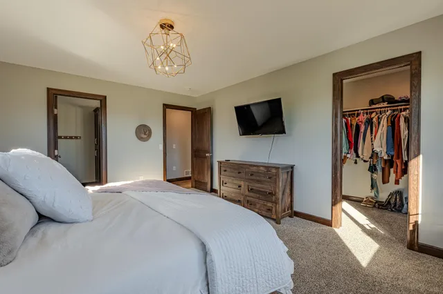 $489,900 | 4715 Dixie Lane, Alexandria, MN 56308