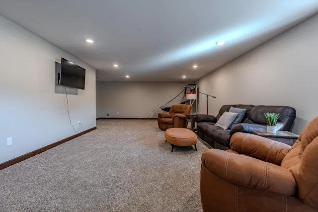 $489,900 | 4715 Dixie Lane, Alexandria, MN 56308