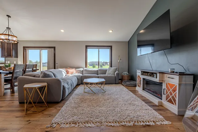 $489,900 | 4715 Dixie Lane, Alexandria, MN 56308