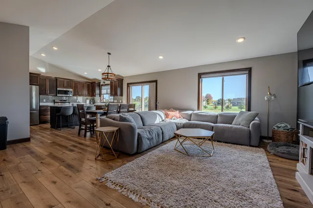 $489,900 | 4715 Dixie Lane, Alexandria, MN 56308